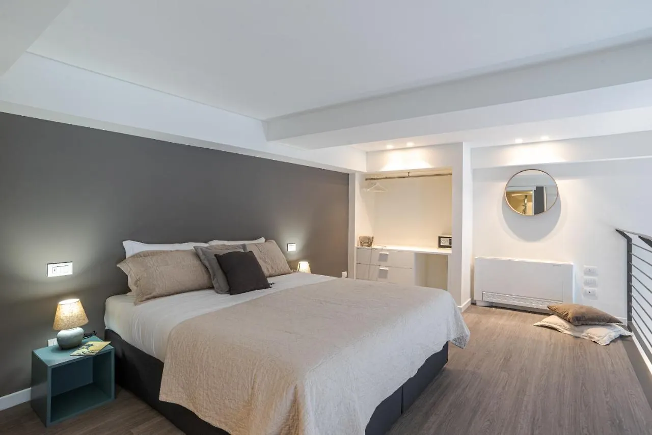 Suite Brunate - By MyhomeinΌπως 0*, Όπως Ιταλία